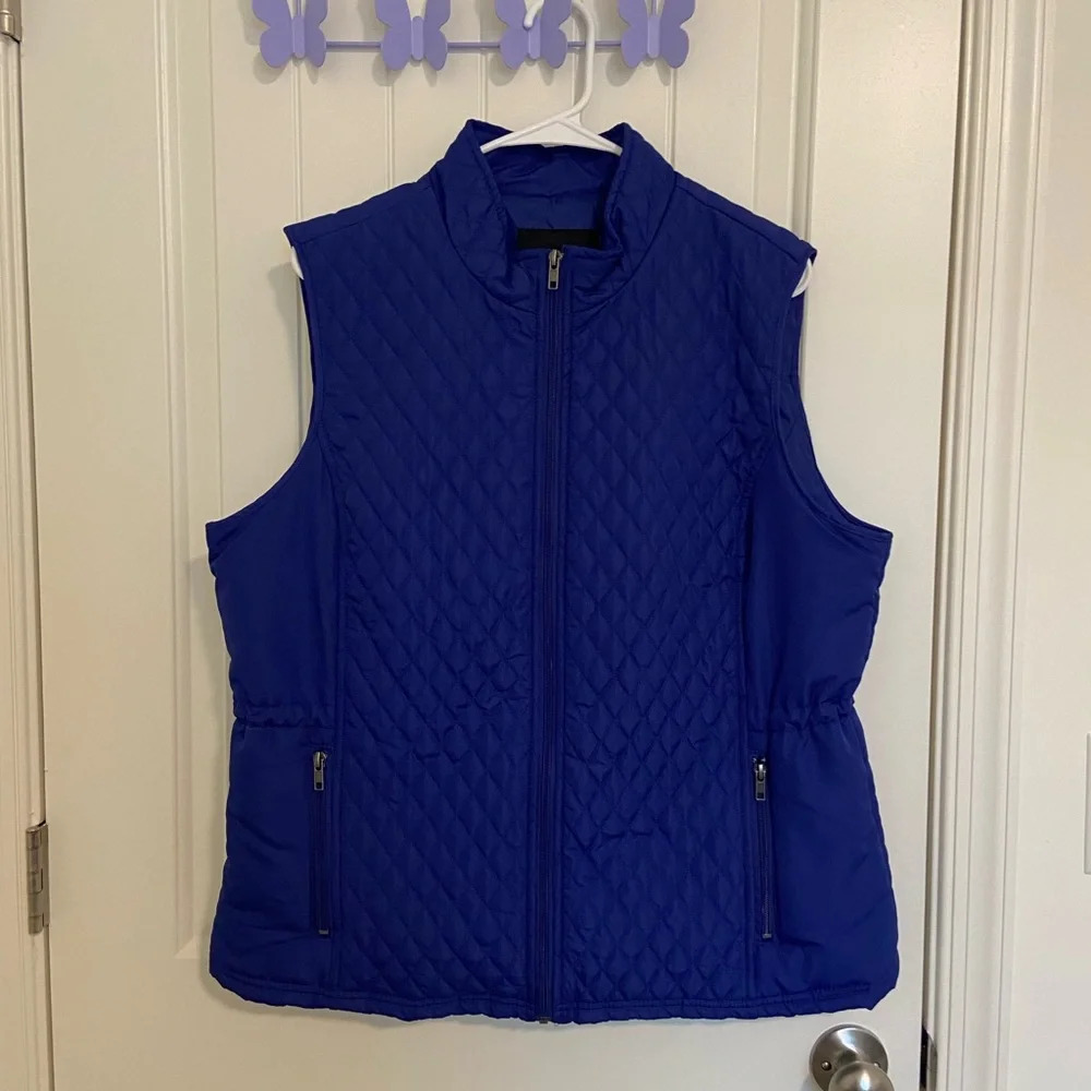 NWOT | Relativity Outwear women’s purple blue diamond stitch quilted vest —‎ XL